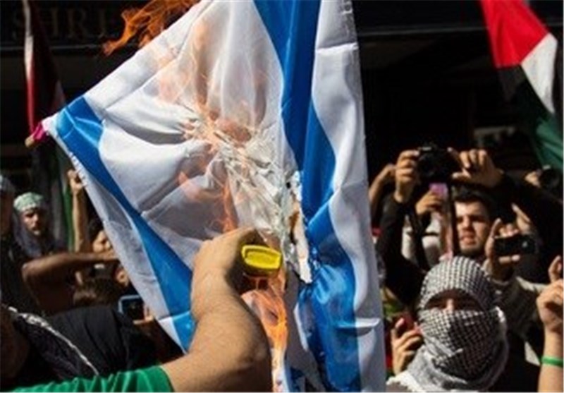 تظاهرات‌کنندگان آمریکایی پرچم اسرائیل را آتش زدند