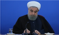 روحانی طی نامه‌ای به رهبر انقلاب: بیانات راهگشای حضرتعالی مایه دلگرمی خادمان ملت و فعالان اقتصادی شد