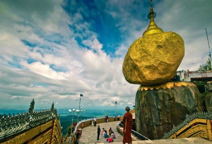 عکس/ صخره ای از طلا در میانمار