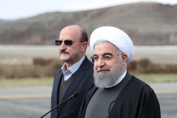 روحانی: کشور در مسیر شکوفایی و پیشرفت قرار گرفته است
