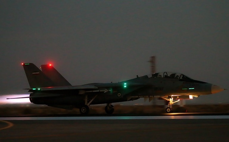 "تیک‌آف" شبانه جنگنده اف ۱۴ ارتش + تصاویر