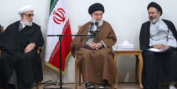 امام خامنه ای: ایستادگی ملت ایران آمریکا را عصبانی کرده و برای دنیا جذاب است