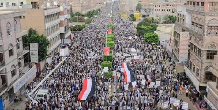 راهپیمایی گسترده یمنی ها در محکومیت نسل‌کشی سعودی در صعده و الحدیده